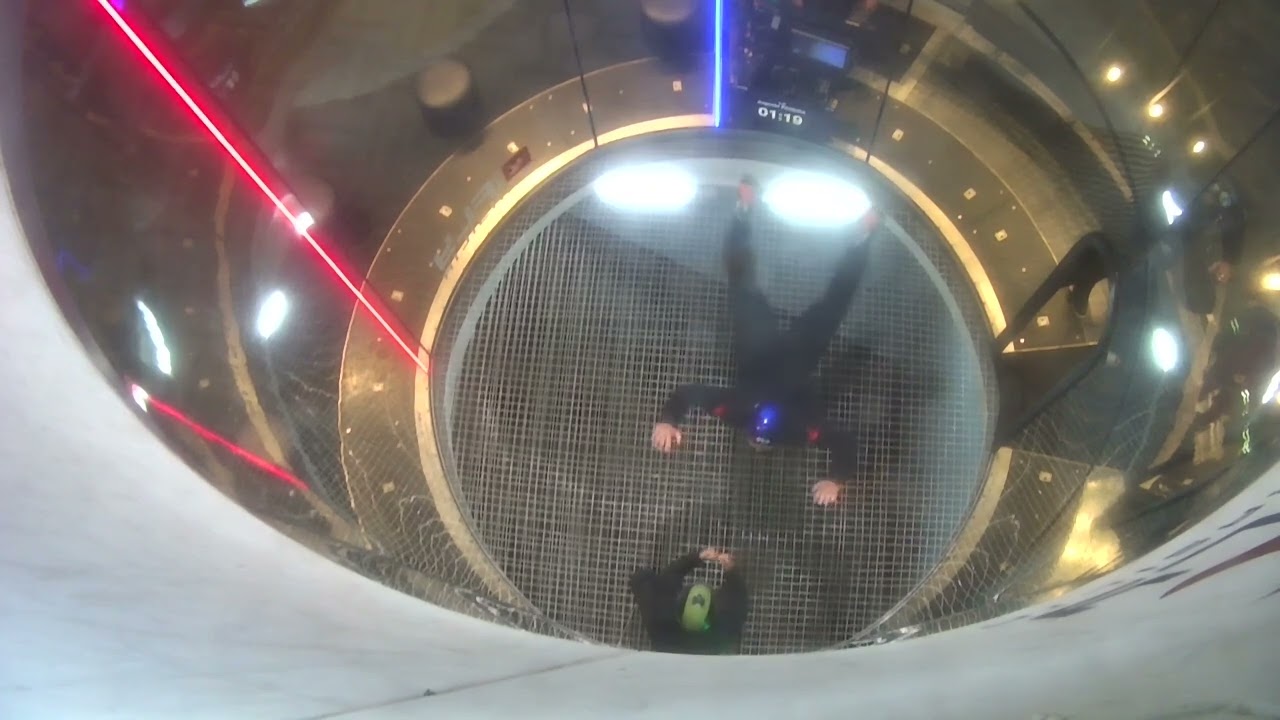Ifly Brasília - primeiro voo - Visão superior - preparação AFF #paraquedismo #windtunnel #ifly 