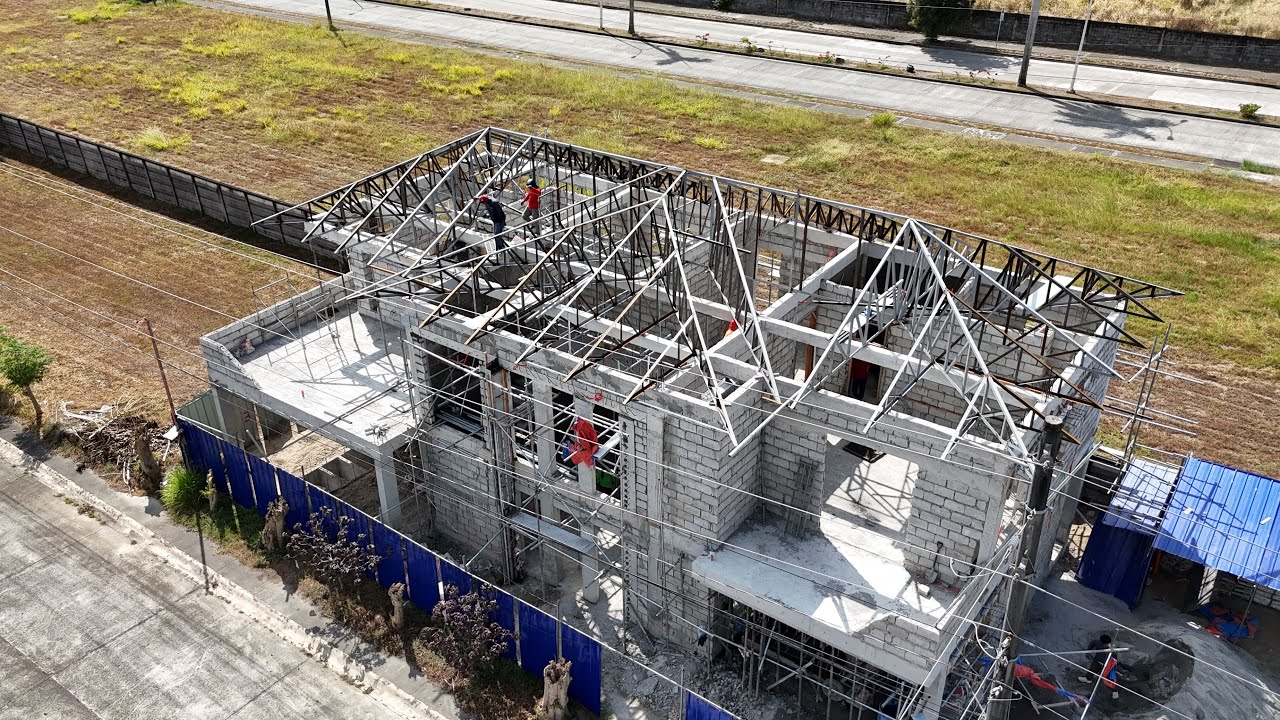 ROOF FRAMING LAKESHORE PROJECT 
