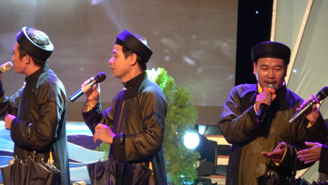 Chuông vàng gác cửa tam quan- con nhện giăng mùng