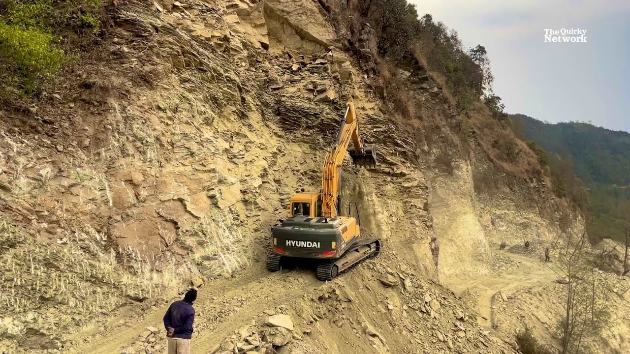 Hazardous Road Construction! Excavation with Hyundai & Komatsu Machines | High-Risk Work