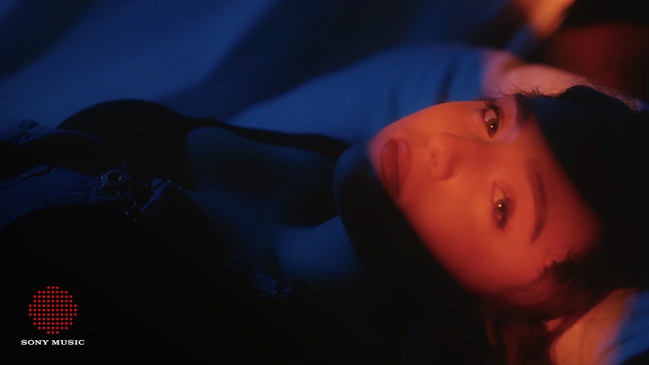 Işıl Ayman - Lüzumsuz (Official Video)