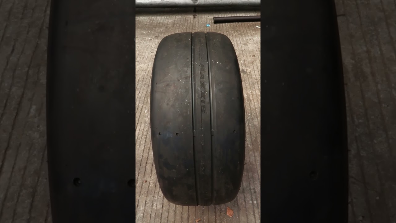 🏎️🔥 Maxxis RC-1: Performa Maksimal di Sirkuit! 🔥🏎️