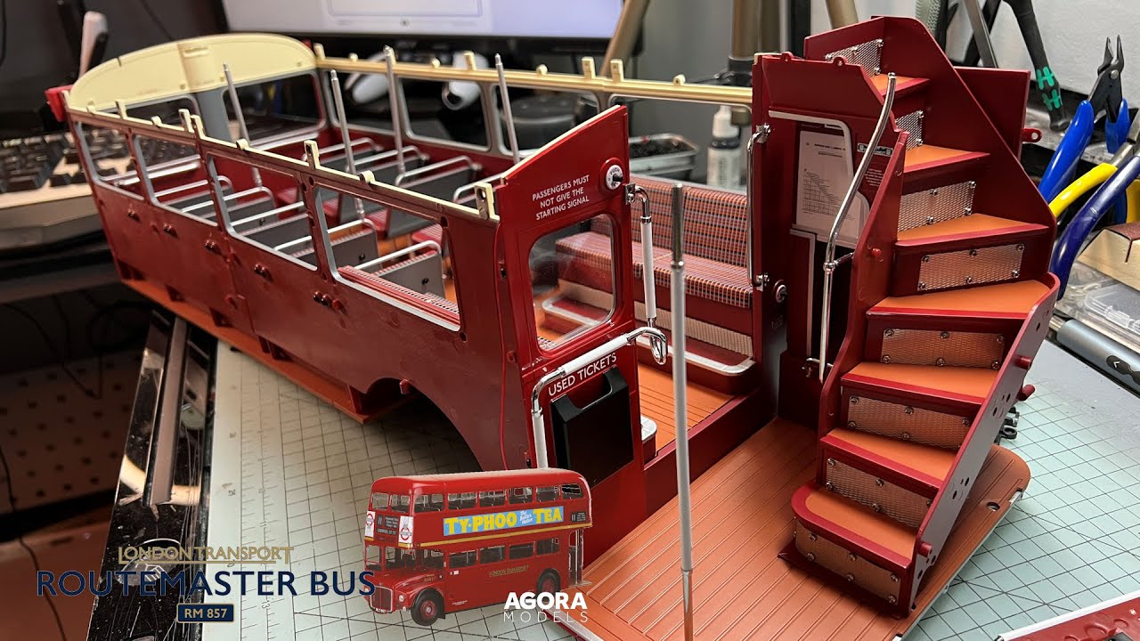 Build the London Transport Routemaster Bus RM857 1:12 Scale - Pack 6 - Stages 51-60