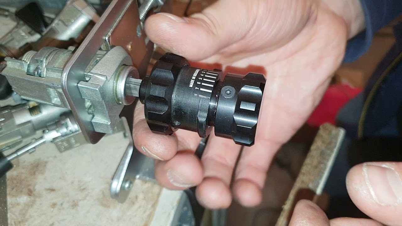 Locksmith Nedko from Bulgaria HU66 GEN2/6