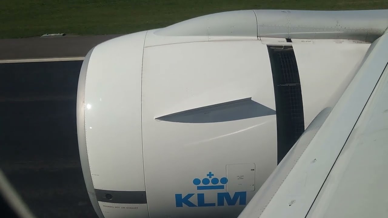 Landing Amsterdam (Schiphol) Airport