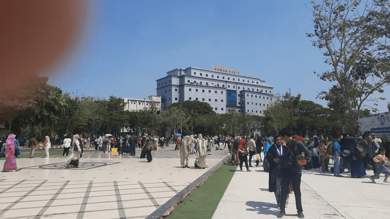 Suasana wisuda Kampus C UNAIR 2023