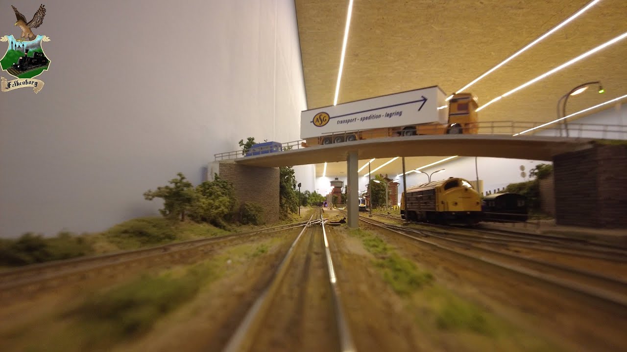 Model Train: H0 bane et sted i Jylland 2 2022 Førerrums tur med MZ 1414