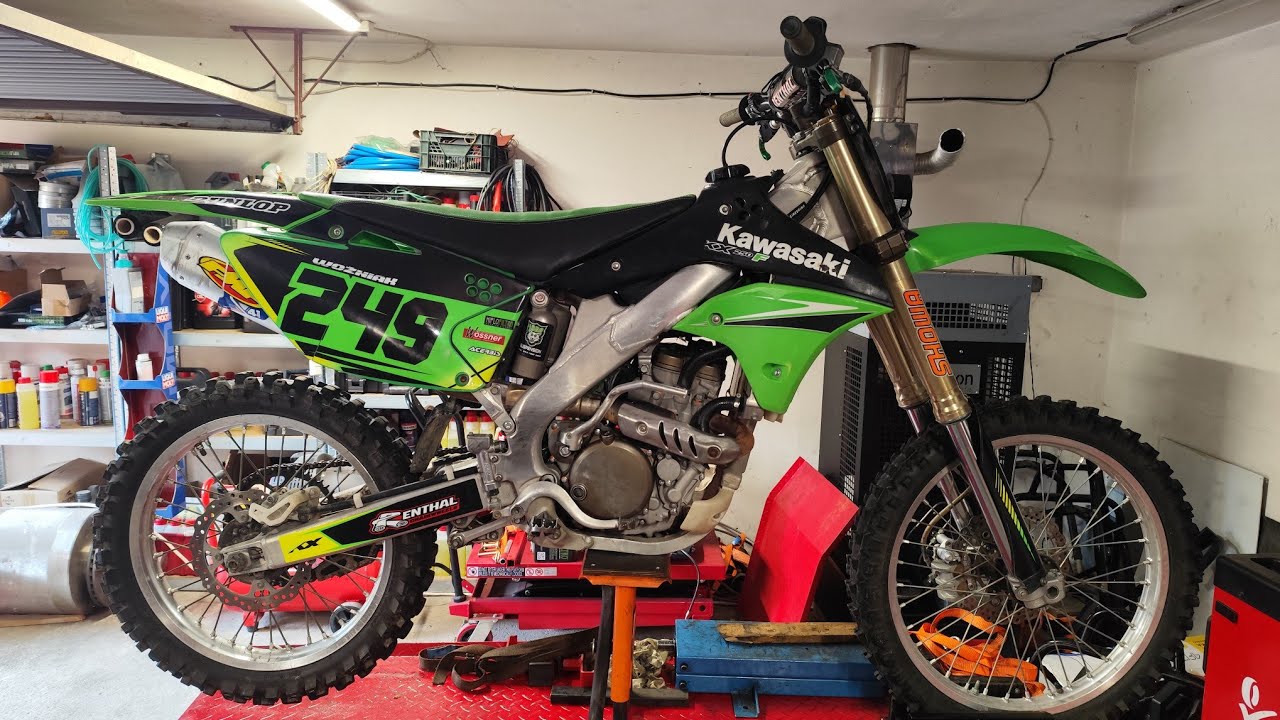 Kawasaki KX250F dmucha odmą 100 godzin po remoncie.