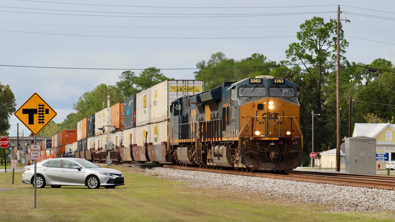 Freight And Passenger Rail Interspliced At Folkston, Georgia - October 2025