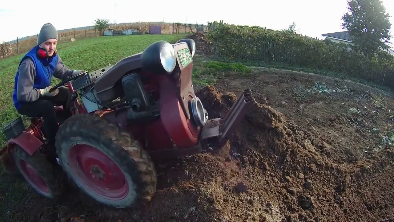 Tractoras Pasquali la fertilizare teren- toamna 2016(like Goldoni/Bertolini,Kubota/BCS/Grillo)