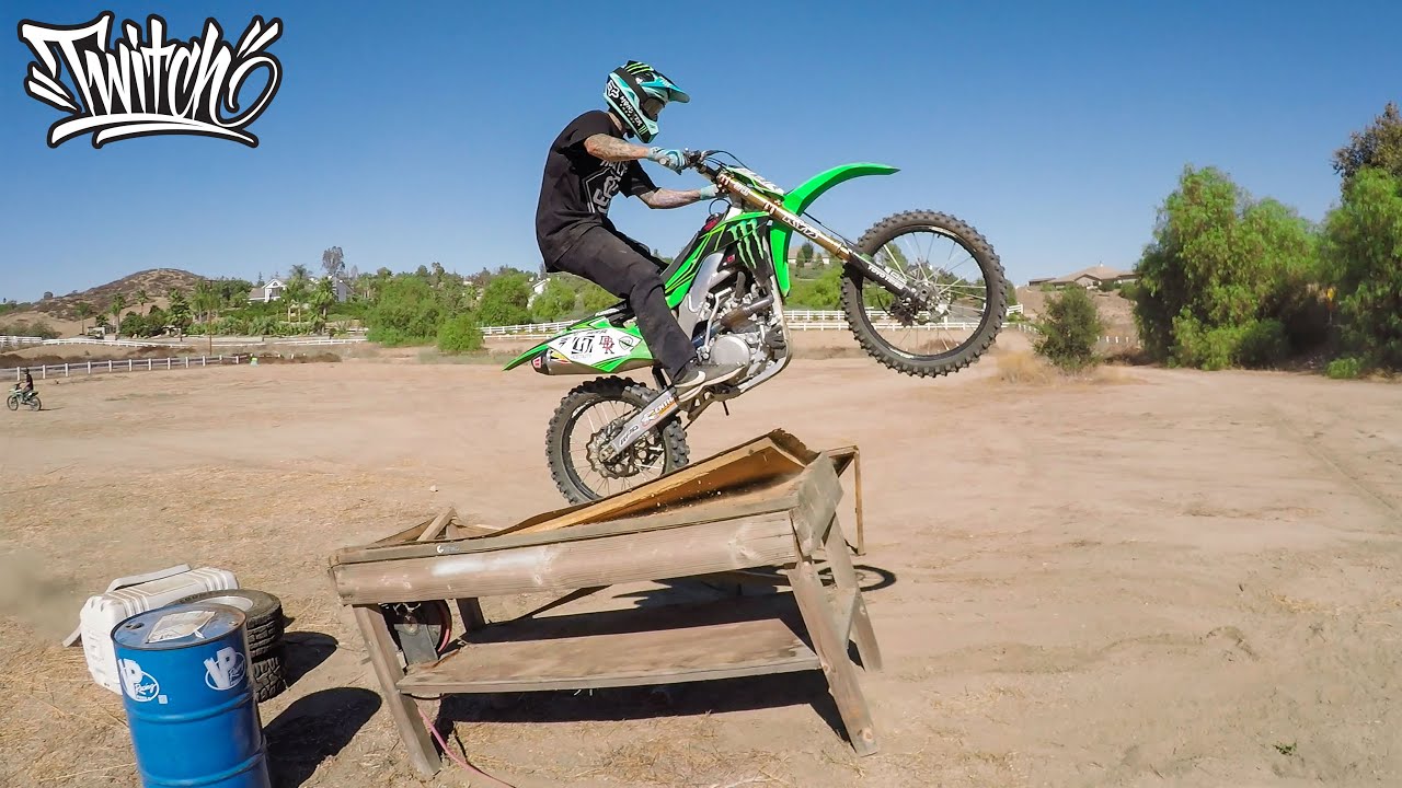 Twitch - Backyard Moto