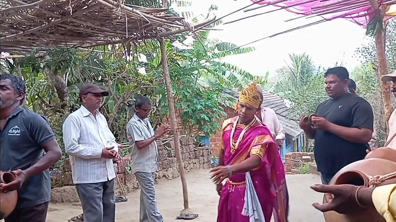 कोकणच्या शिमग्यातील अनोखा घुमठ नाच सागवे वडपवाडी 