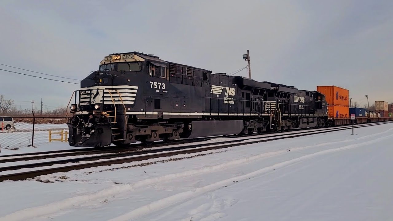 8099 trailing on NS 278 through East St. Louis 6-1-26