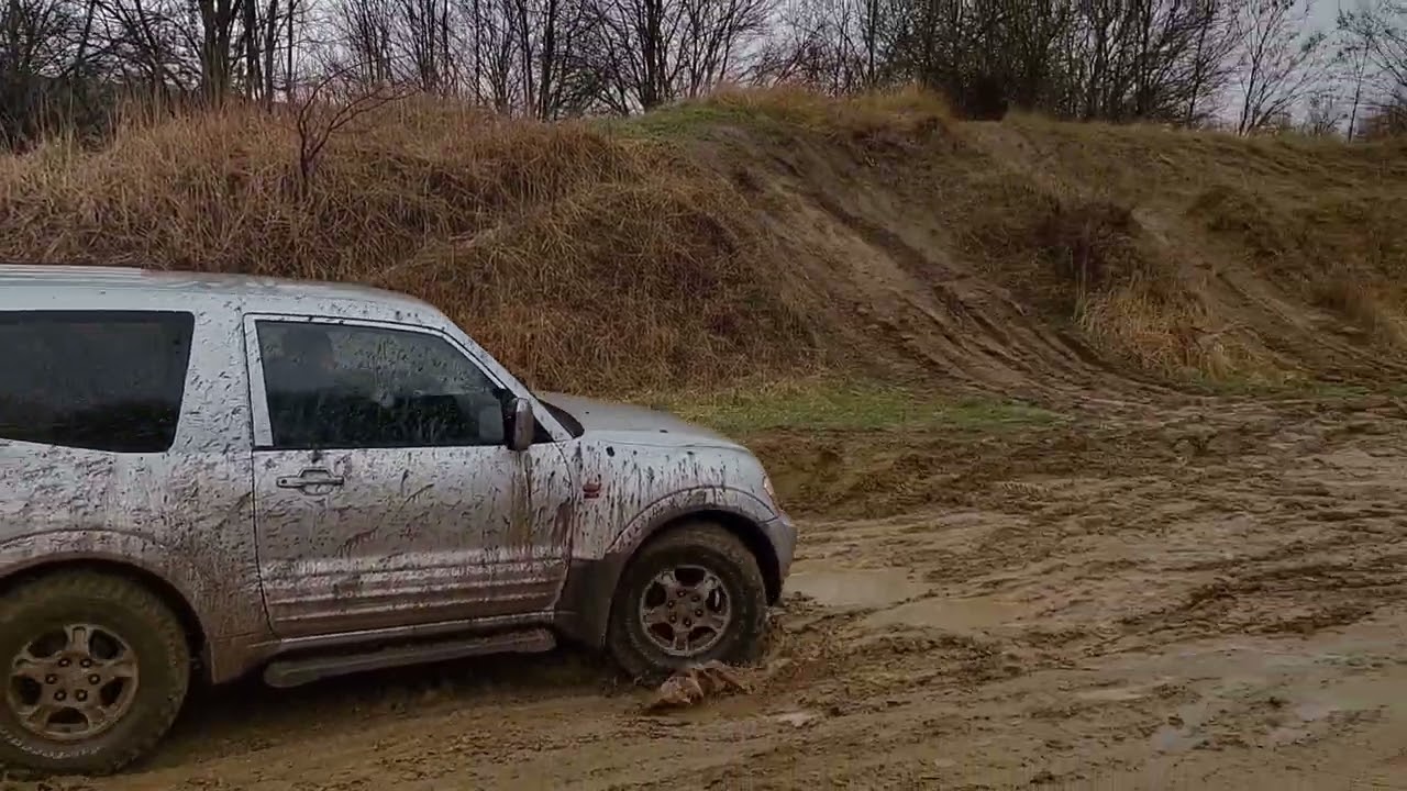 Kia Sorento, Mitshubishi Pajero Off Road