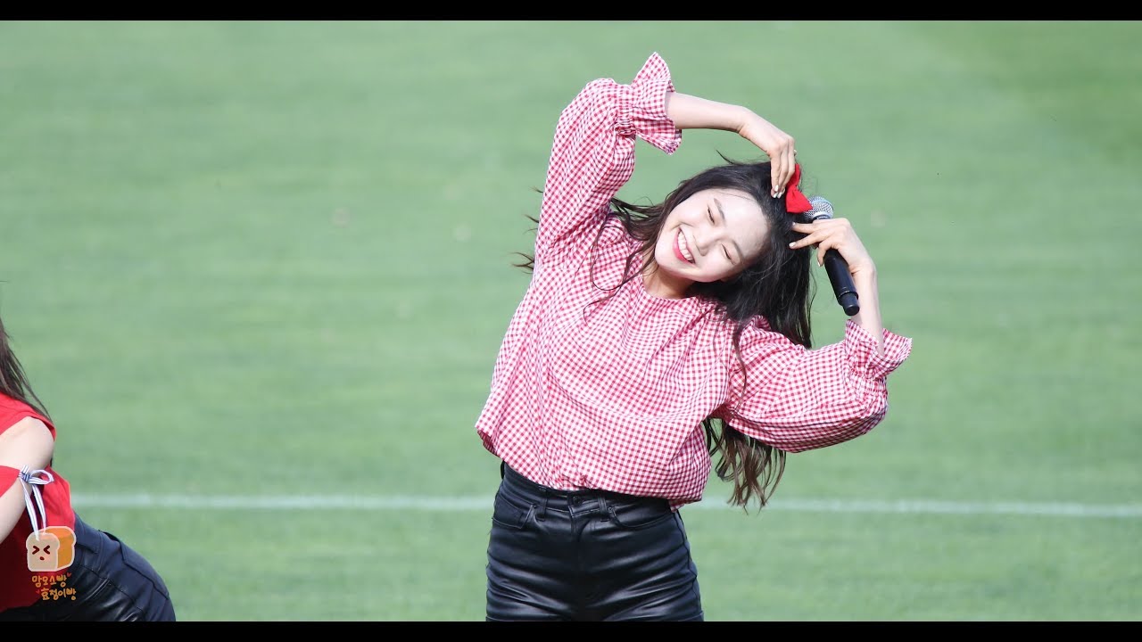 180617 오마이걸 (OHMYGIRL) 효정 (HyoJung) - 내 얘길 들어봐 (A-ing) - 강릉 단오제 [직캠 / FANCAM] [4K 60p]