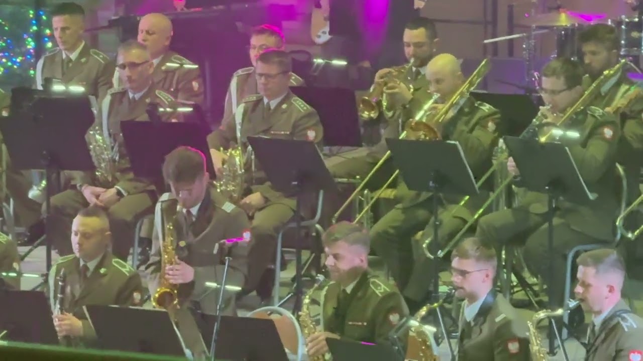 Closely Dancing OW Rzeszów solo: tr. Damian Tryka, sax S.Lizak, git. B. Chruściel dyr. Agata Ćwiklak