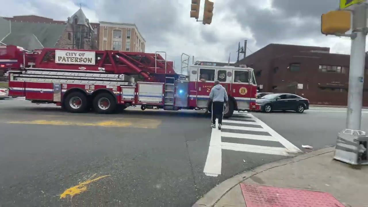 Paterson Fire Dept. E4 L2 B1 Responding to a Afa on Main St