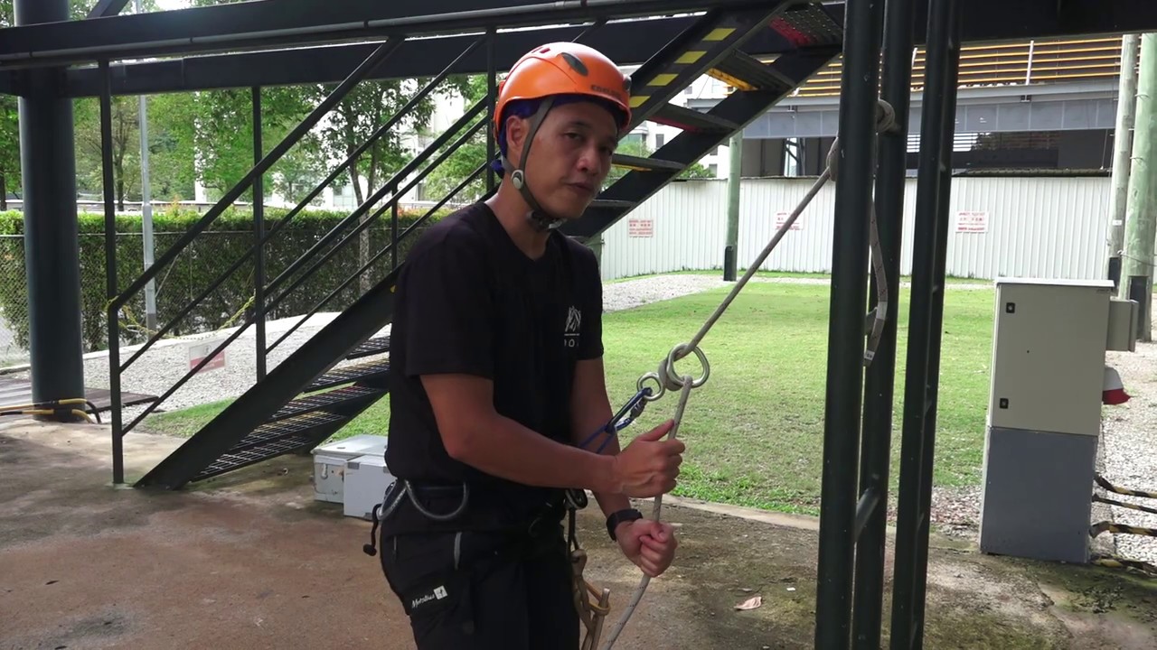 Full lock on Fig  of 8 Descender Grd Demo