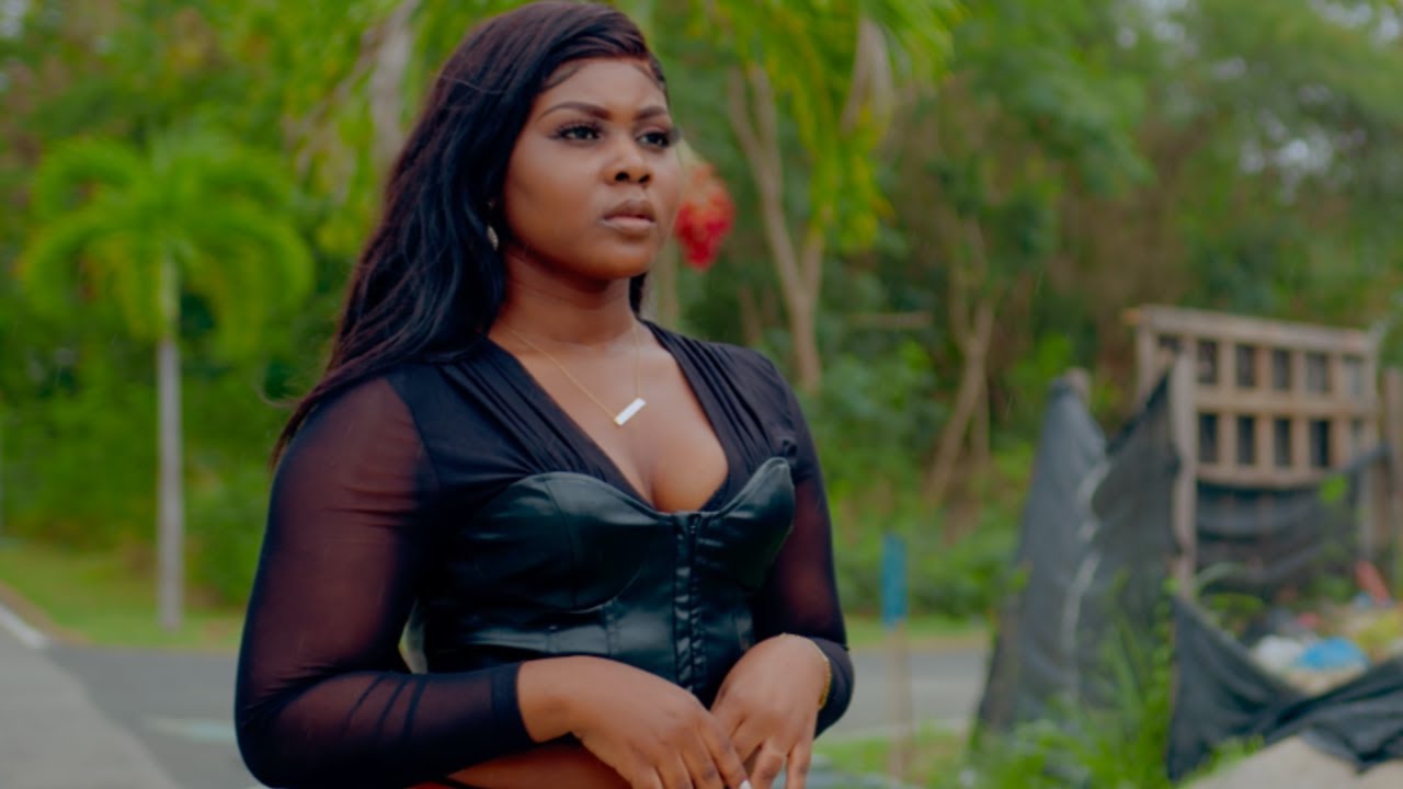 4REAL Starring FEDNAELLE FRANCOIS - 