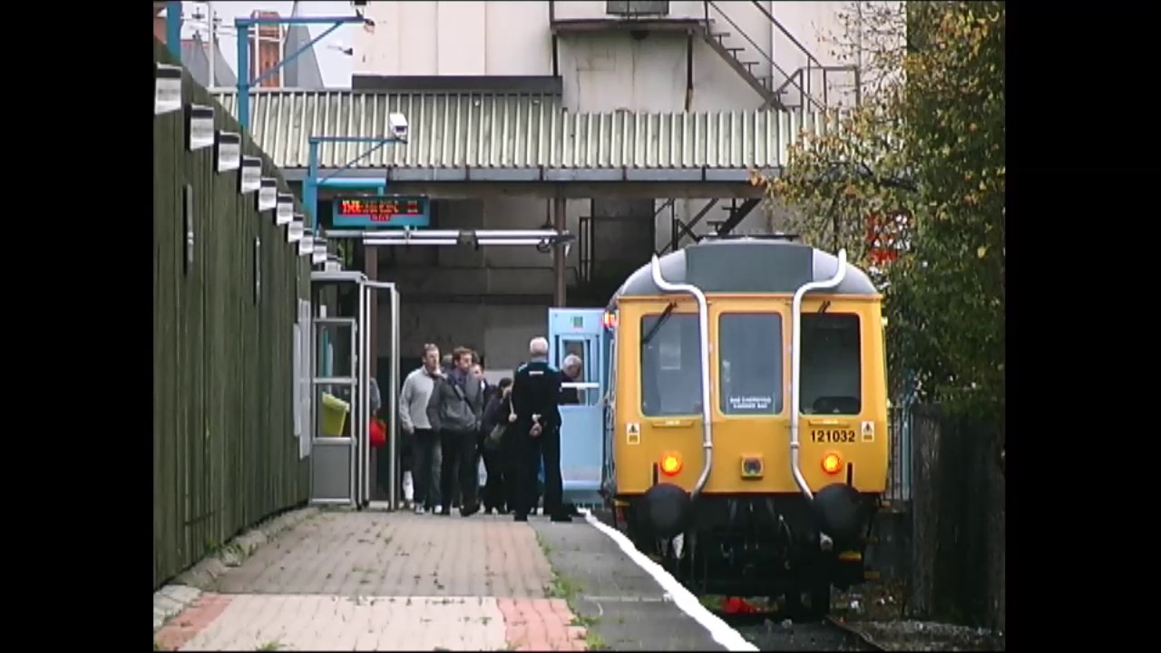 Cardiff Bay Station with 121302 in 2006; now at Wensleydale Railway.