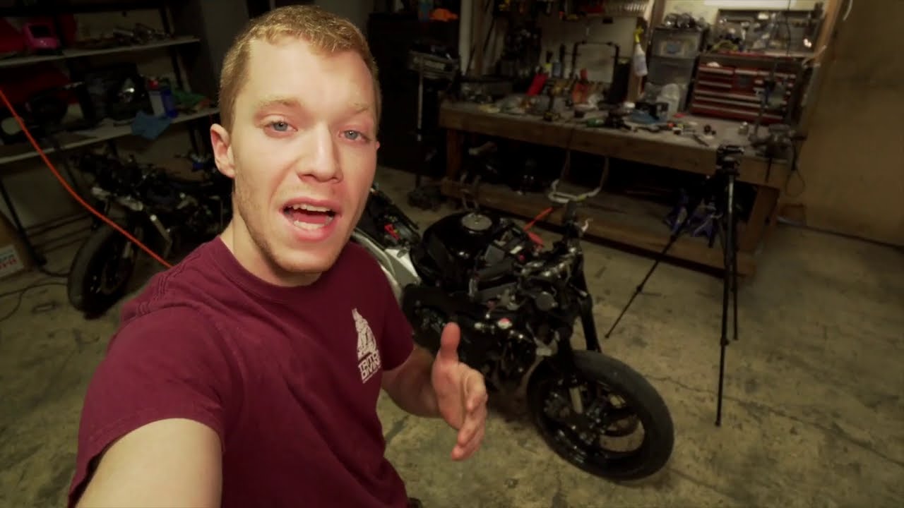 Восстановление сломанного мотоцикла CBR600rr за 200 долларов (установка руля PT 6)