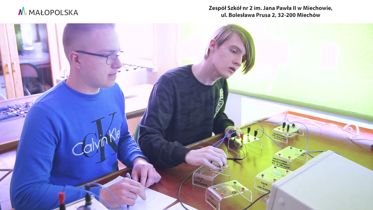 Zaw&oacute;d: technik teleinformatyk.