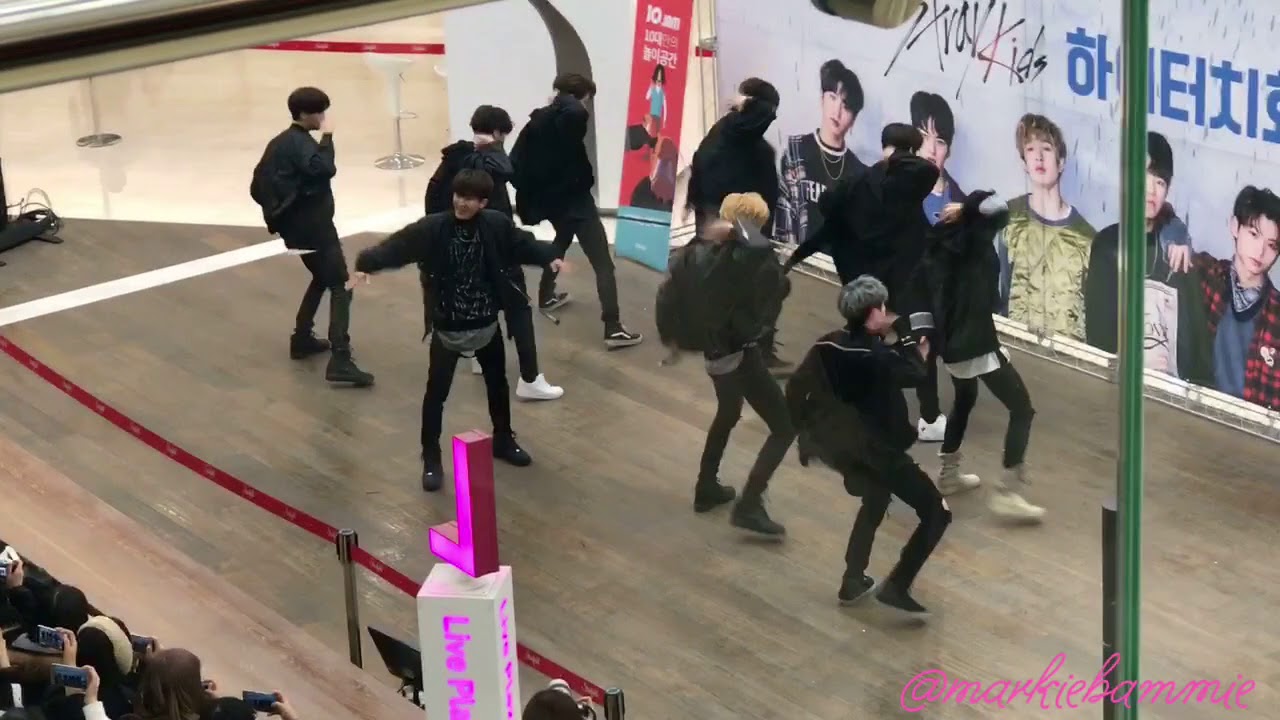 Stray Kids COEX MALL Hellevator