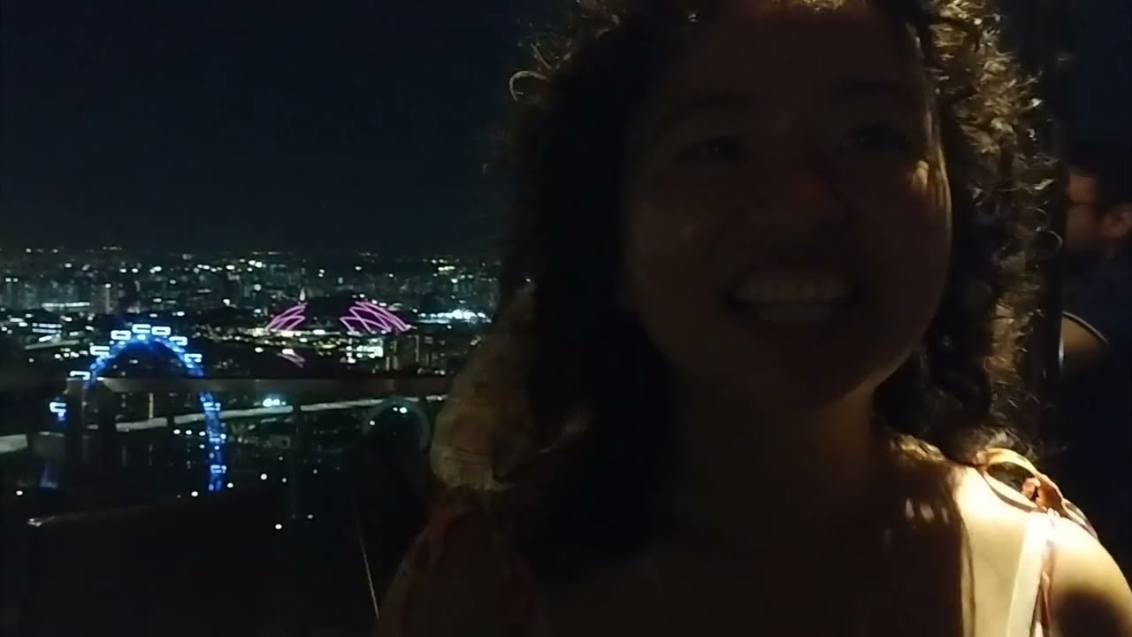 C&Eacute; LA VI SkyBar & Club Lounge
