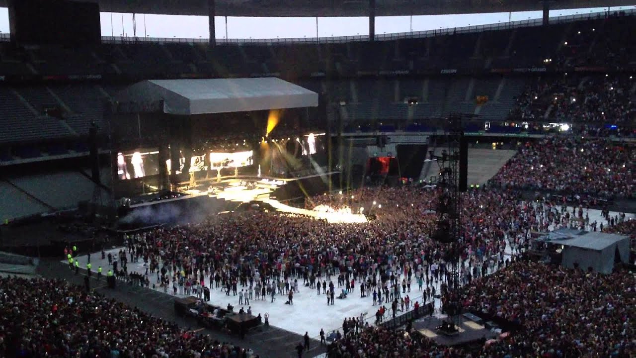 Rihanna - Cockiness (Diamonds World Tour - Paris - Stade de France)