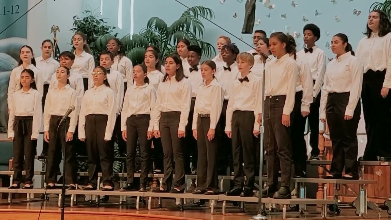 J'ai vu le loup by Robert Frost  Middle School Choir 7th Grade.