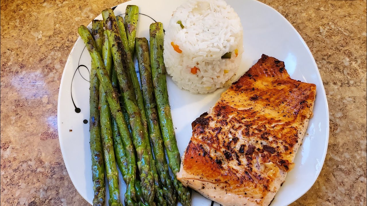 SALMON CON ESPÁRRAGOS AL SARTEN