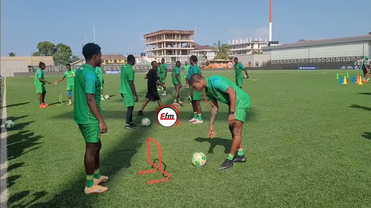 DEPU, OKELLO NA PACOME WATIKISA MAZOEZI YA YANGA.