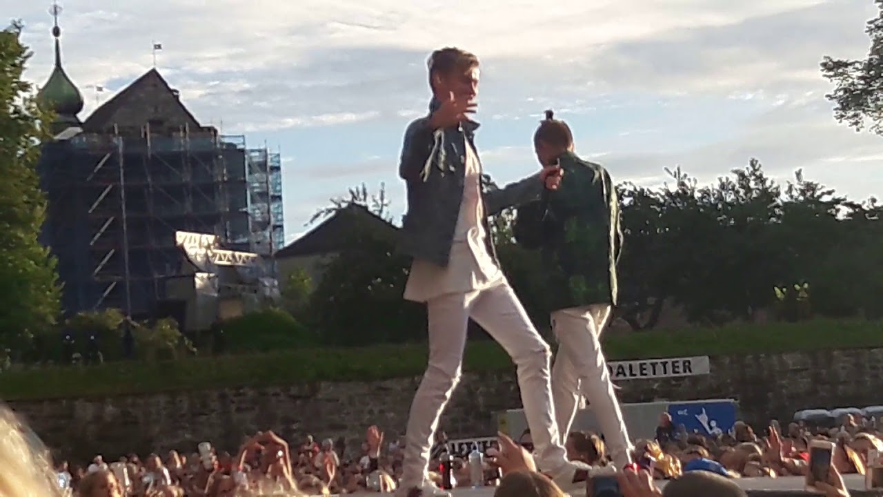 Marcus & Martinus Make You Believe In Love + Dance With You (Beginning of) Bergen August 2018