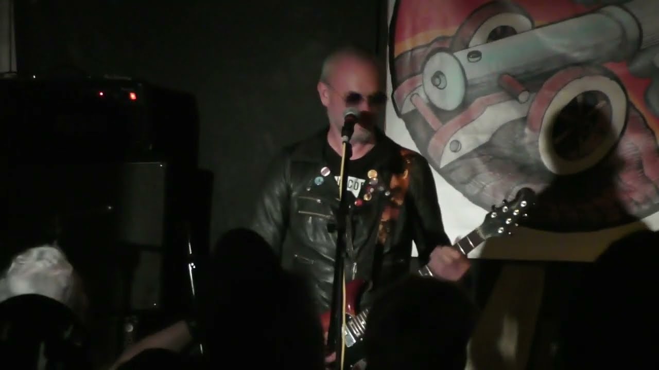 PULVERDAMPF  (punk rock)