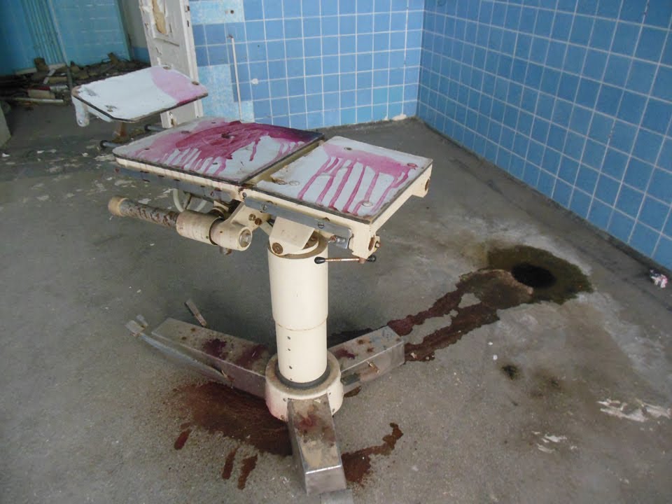 VERLASSENES LANDKRANKENHAUS M.