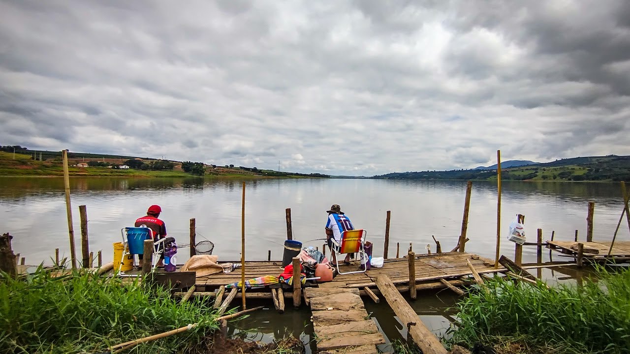 NA BEIRA DA RODOVIA É SÓ ALEGRIA! PESCA BOA DE TILAPIA NO LAGO DE FURNAS