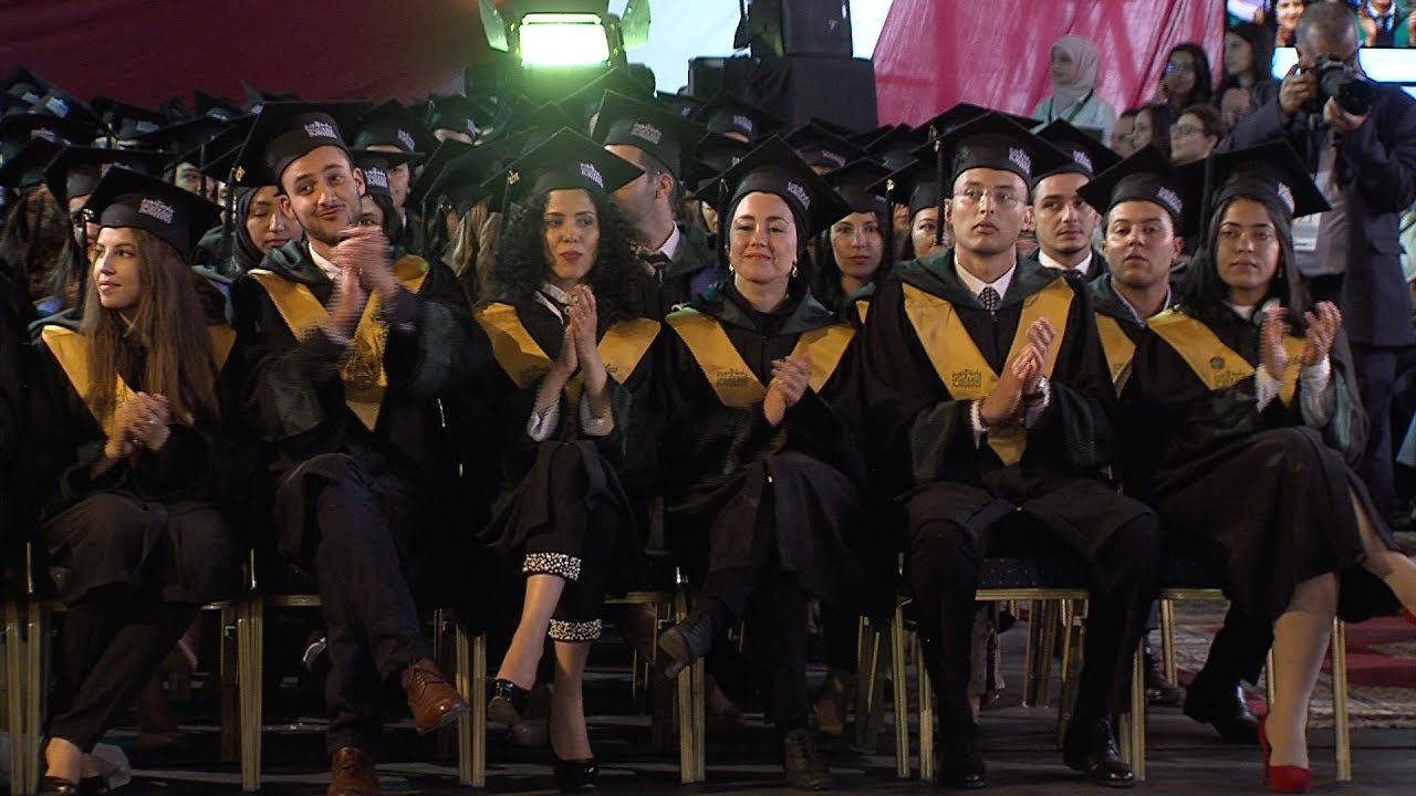 جامعة الأخوين تحتفي بخريجي الفوج ال21