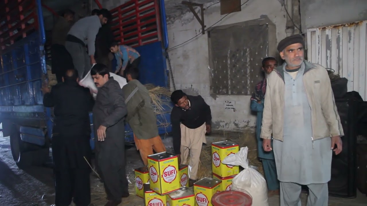 truck rawangi laal shabhaz qalanadar 15 shuban jhoola laal house niazi ada  lahore