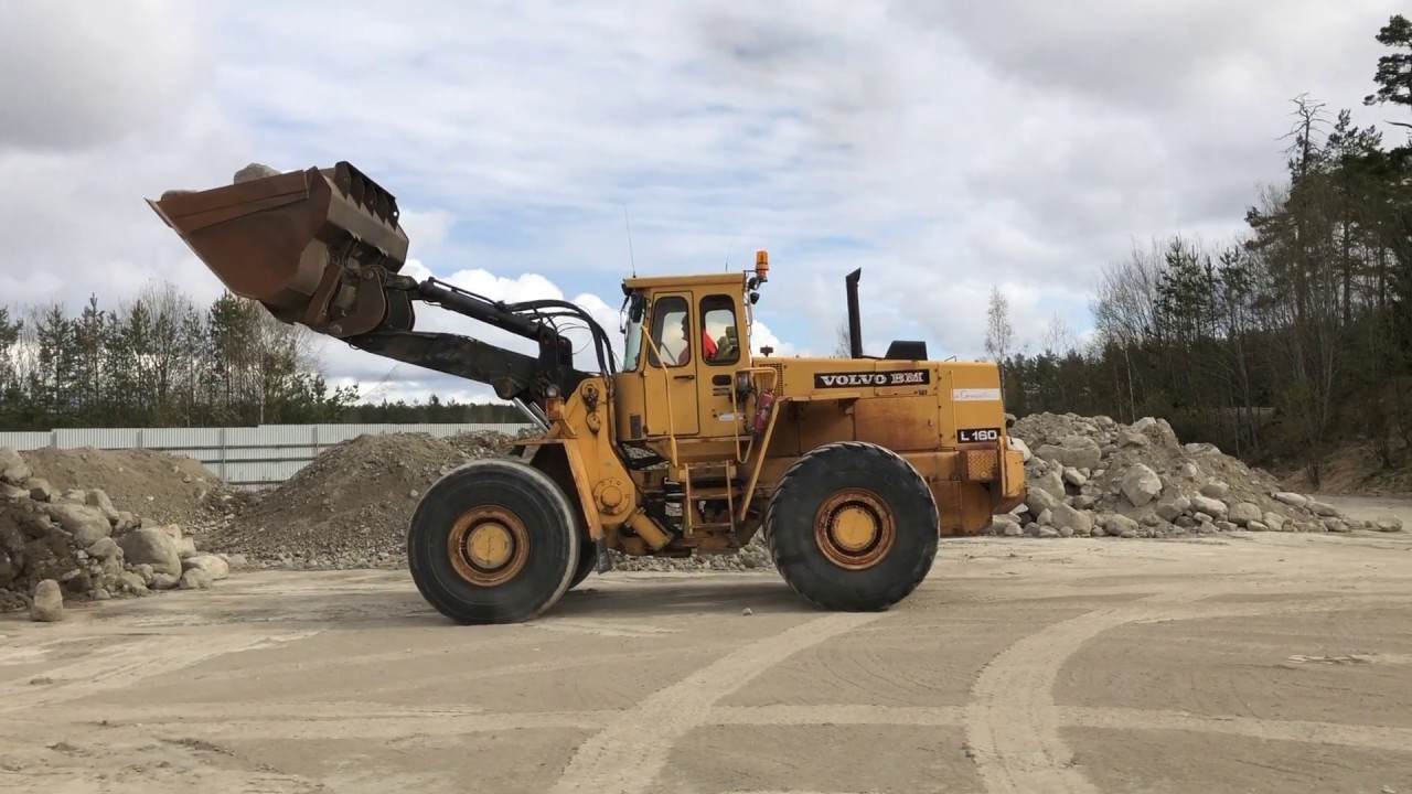 Köp Hjullastare Volvo BM L160 med skopa på Klaravik