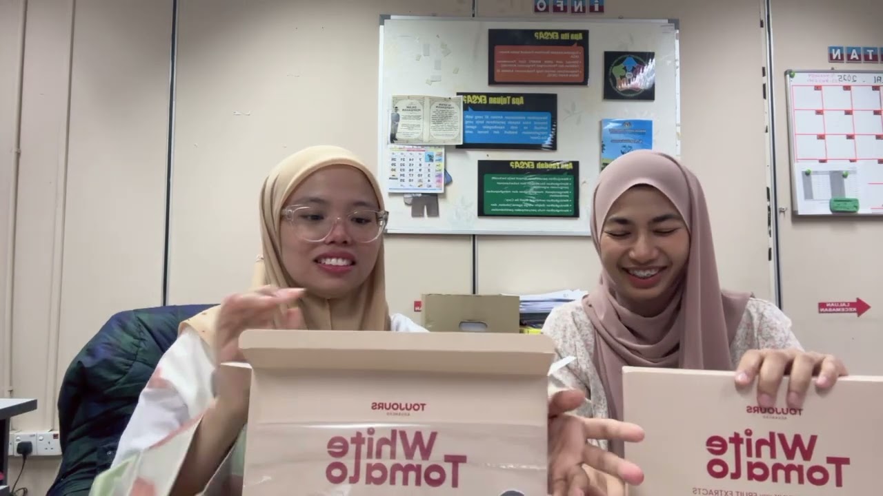 1 Julai 2025 : Unboxing Toujours White Tomato with Awatif