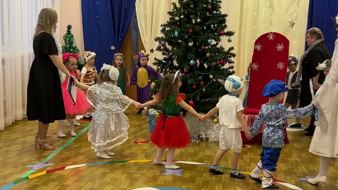 новогодний утренник средняя группа В