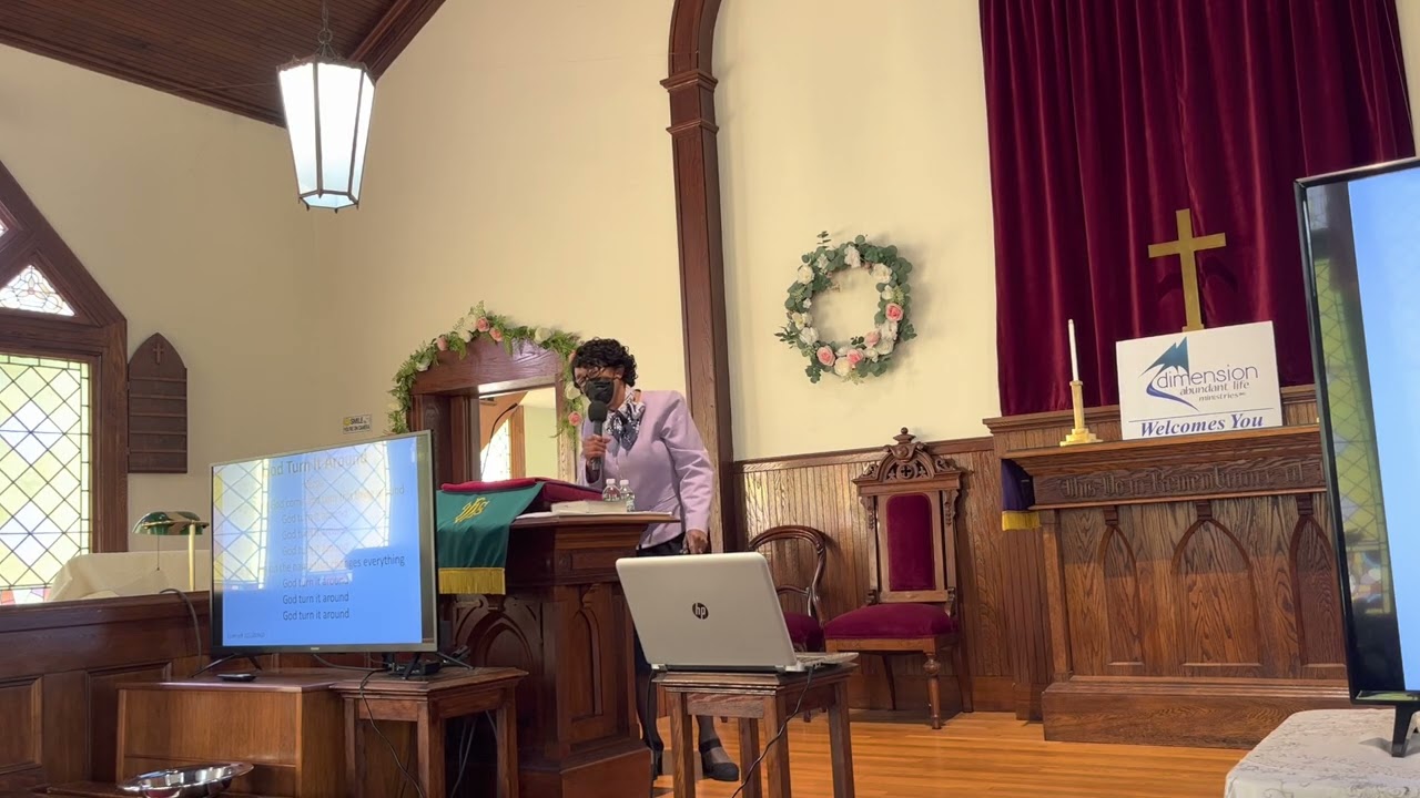 DALM Sunday morning praise & worship service!  Sis. Jennifer McFarlane