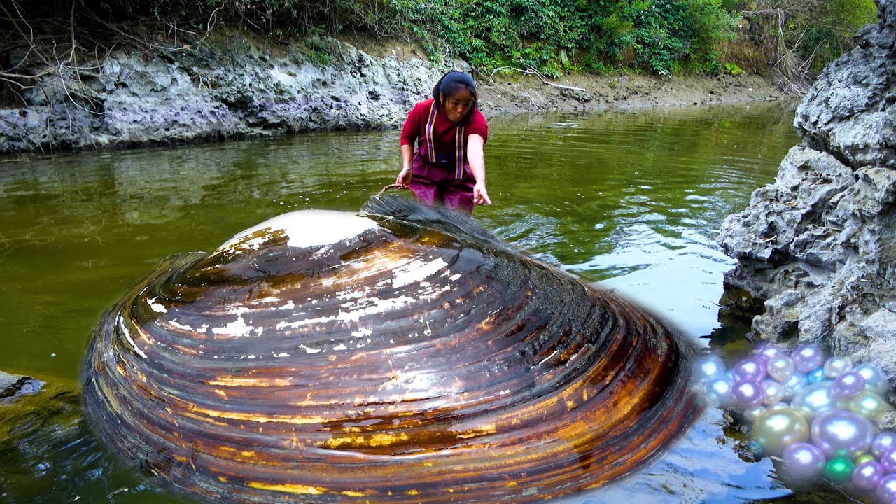 You can see pearls from the mouth of a river clam, it's really beautiful