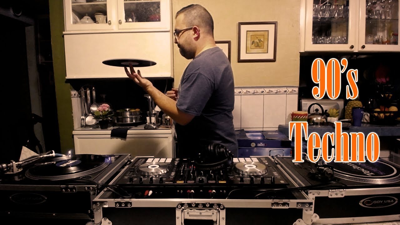 DJ Christian  Reyes - Set Techno 90's