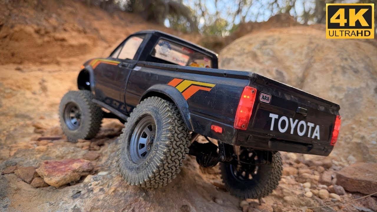 Ultra Scale Drive: Toyota Hilux RC4WD 1:10 Scale RC #rccrawler 