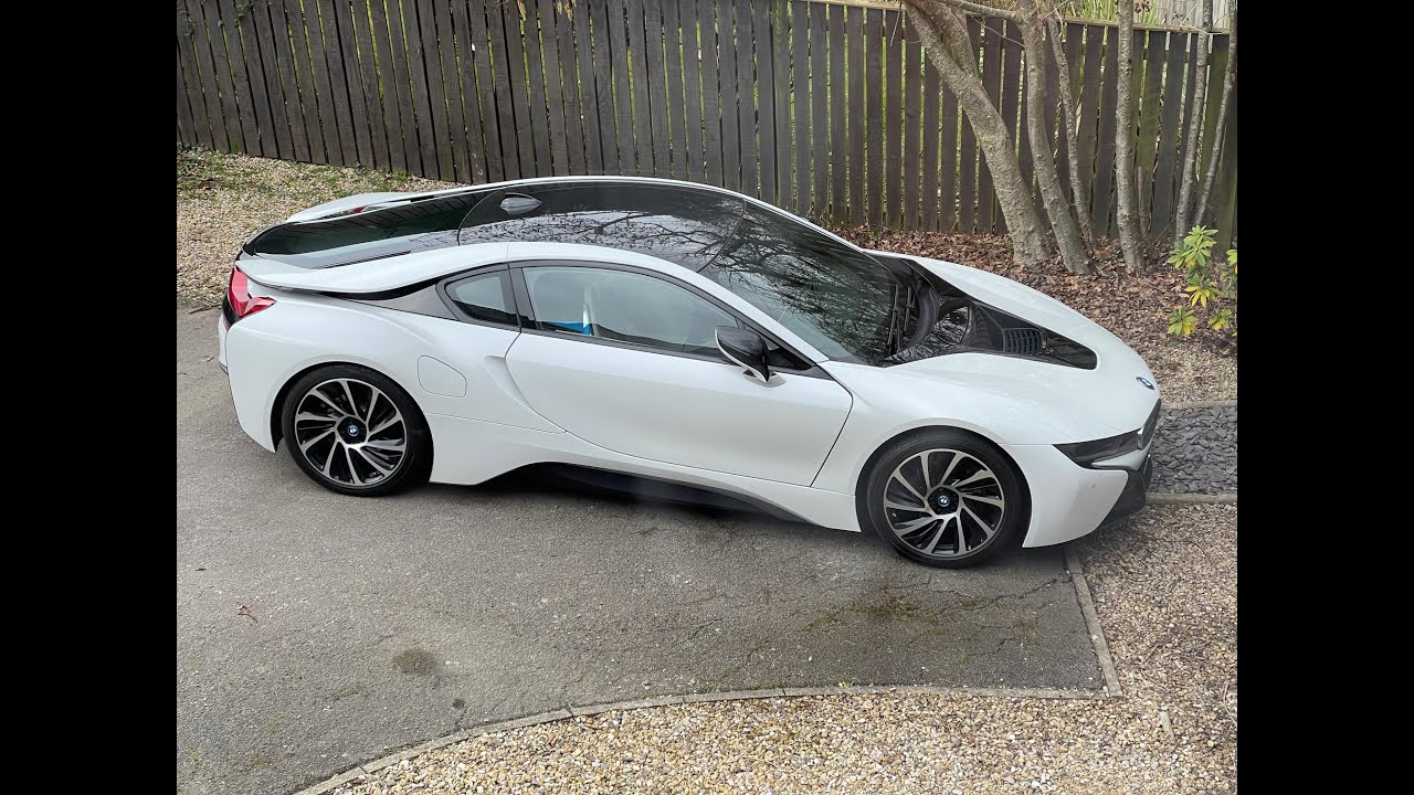 BMW i8 Update the Satnav yourself and save money.