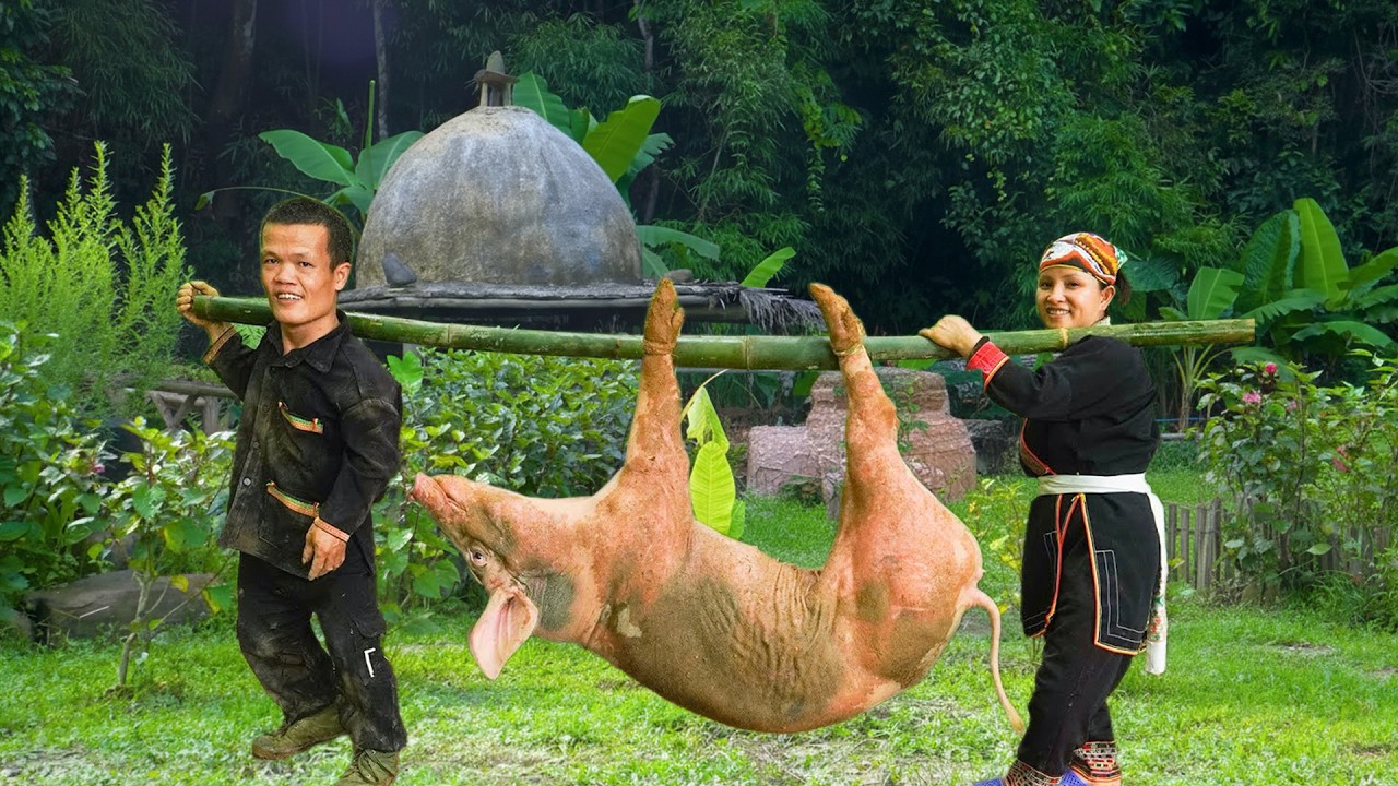 Dwarf Family Crafts Traditional Bamboo Pig Trap Using Primitive Survival Skills