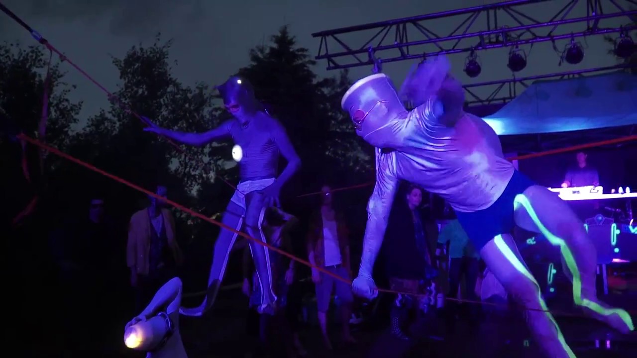 Space Gathering 2017 Portail - slackline show