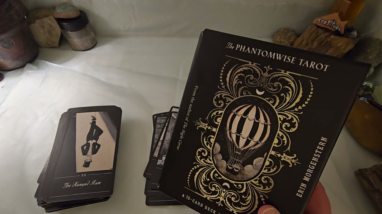 Phantomwise Tarot Black/White Deck Walk-through 