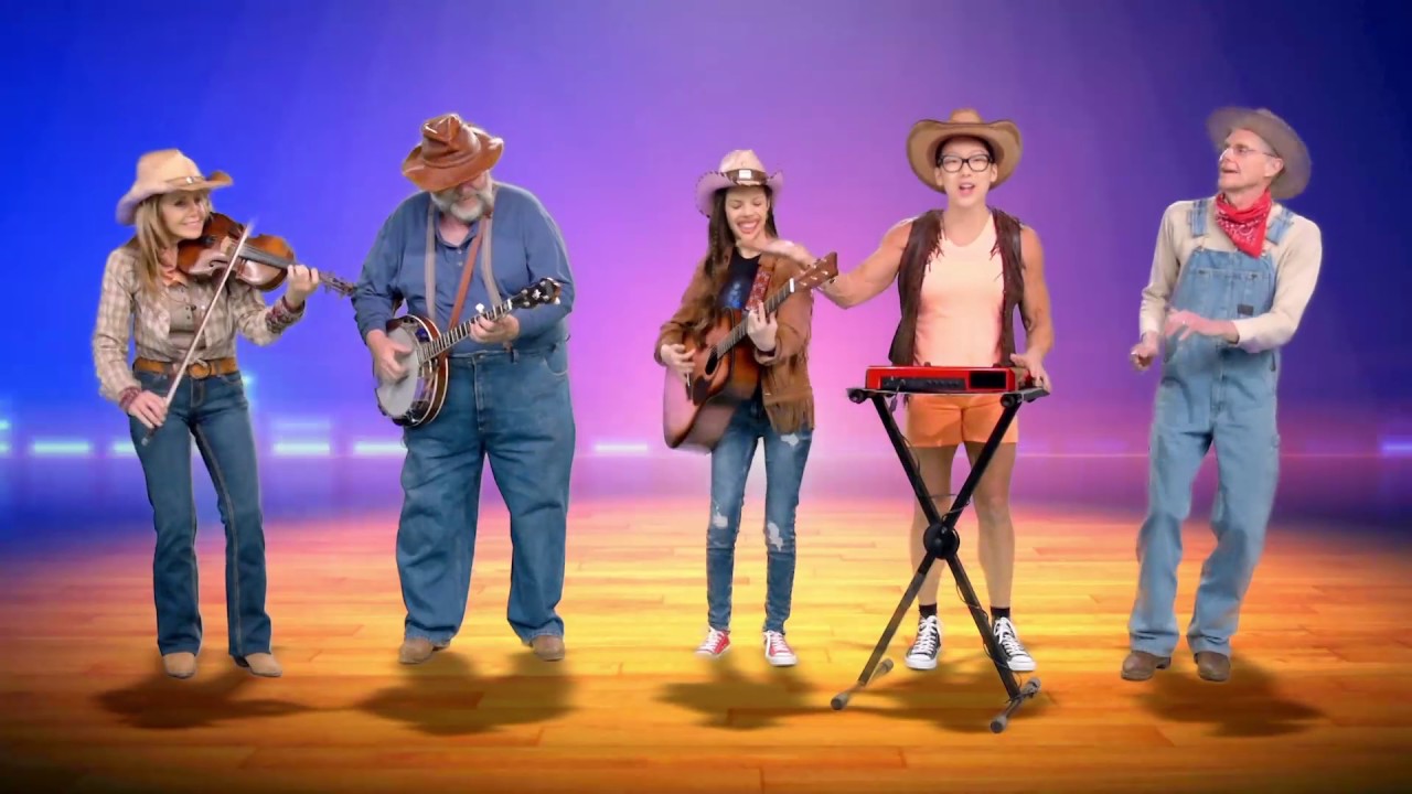 Chanson: L'amour des Critiques | Frankie & Paige | Disney Channel BE